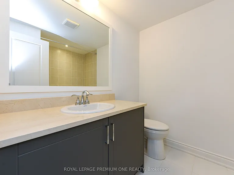 35 Lunar Cres #128 — Photo 12