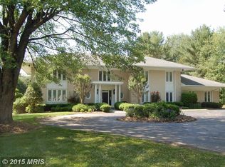 10300 Norton Rd, Potomac, MD 20854