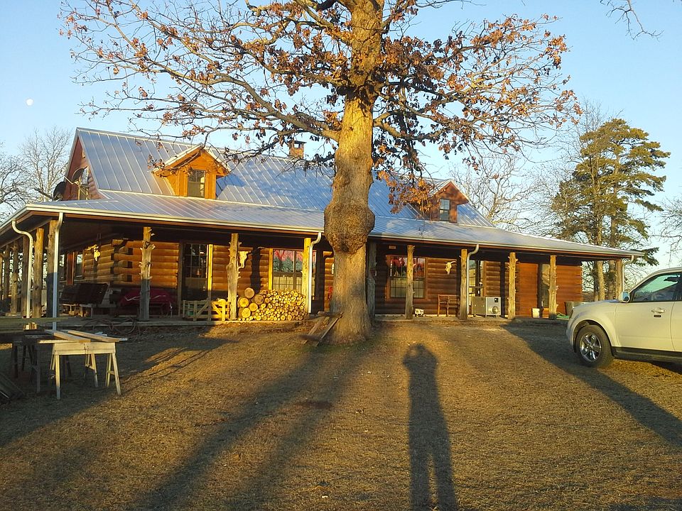 2nd image of 2901 Beverly Dr