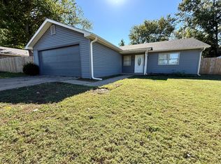 2607 Walker St, Bentonville, AR 72712