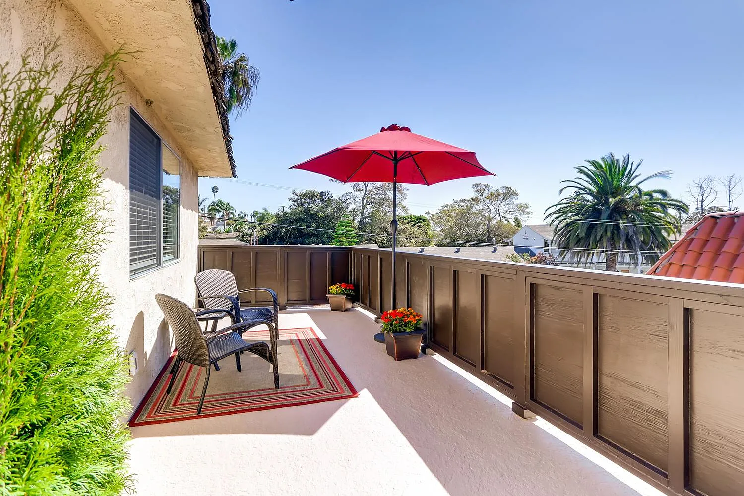 2 bed, 1.5 bath, 925 sqft, $3,200 — Photo 3