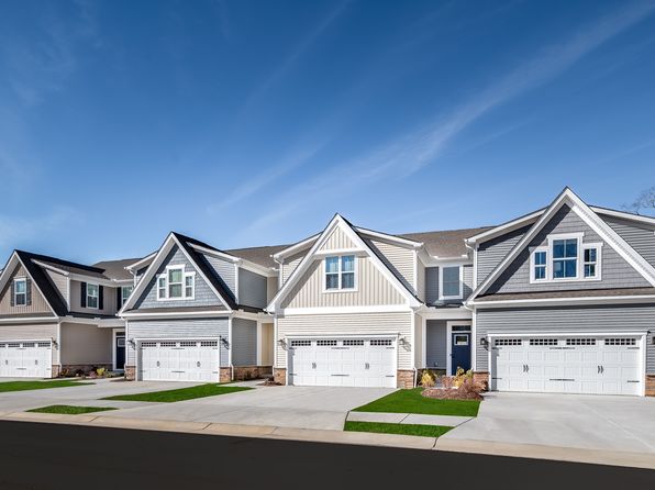 Caroline w/ Finished Basement Plan, Aberdeen Overlook Villas