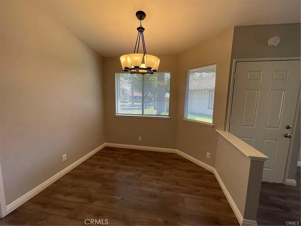 2 bed, 1037 sqft, $2,590 — Photo 4