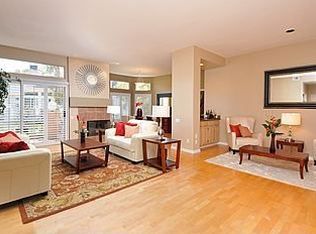 846 Lakeshore Dr, Redwood City, CA 94065