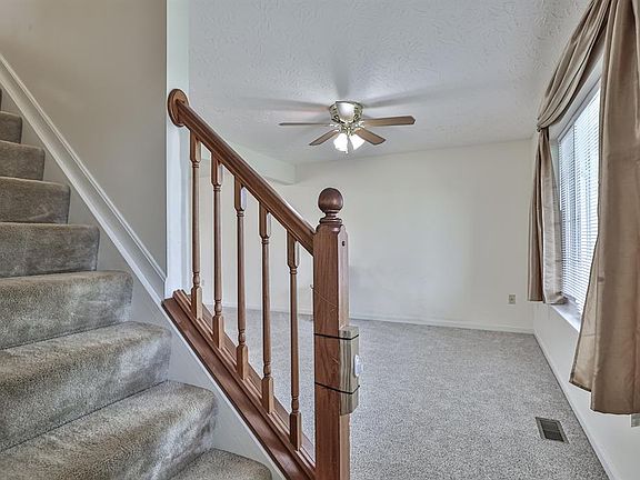 4th image of 3059 Danbury Dr