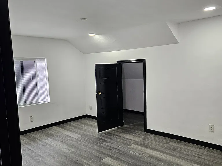 325 N Normandie Ave #325 — Photo 7