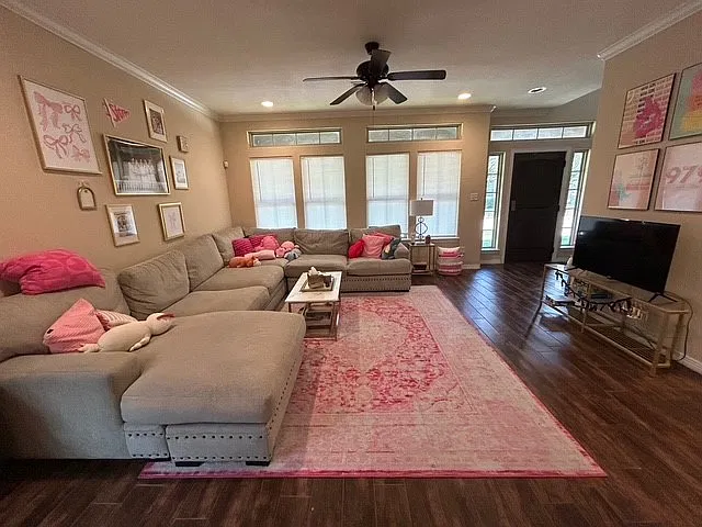 5 bed, 1875 sqft, $3,600 — Photo 3