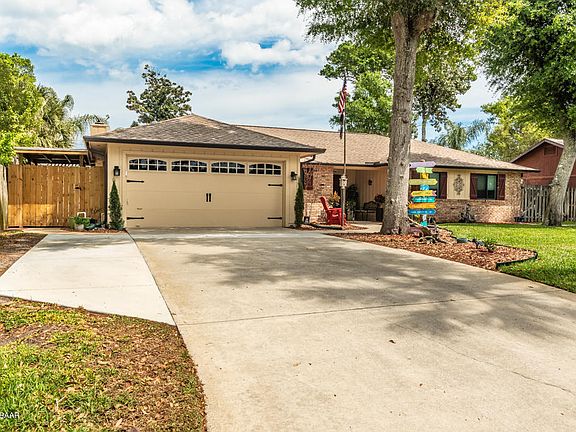 2nd image of 77 Sycamore Cir