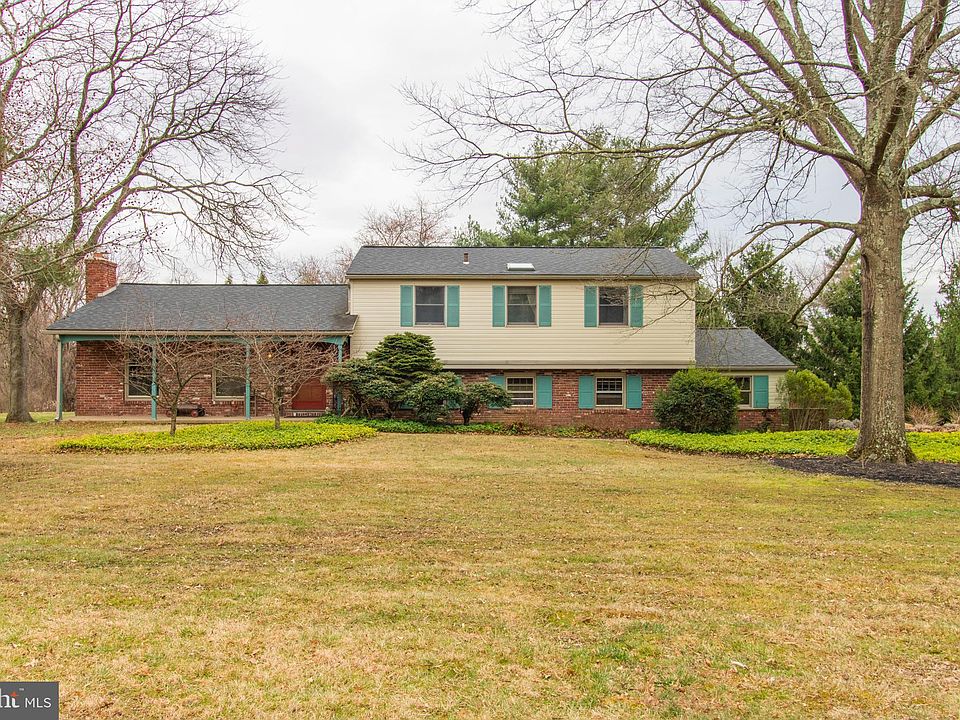 1st image of 1433 W Lamplighter Ln