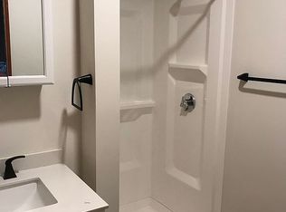 682 Cow Hill Rd, Mystic, CT 06355