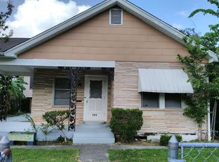 204 Walton St #B, Houston, TX 77009
