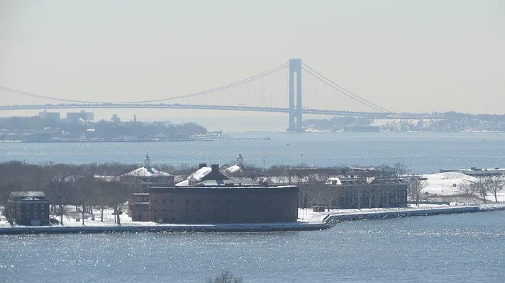 Rented by The Dressler Group LLC | media 32