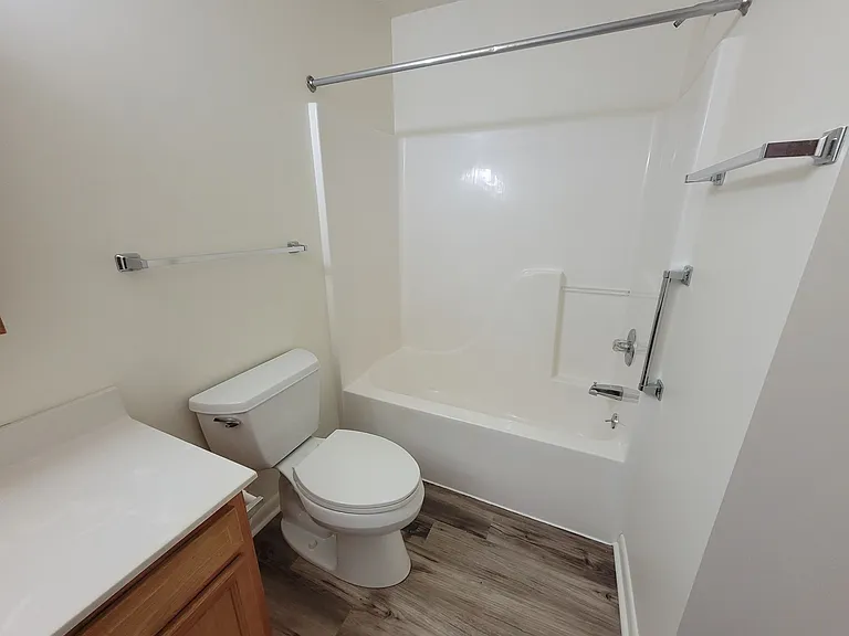100 Sterling Hills Dr — Photo 40