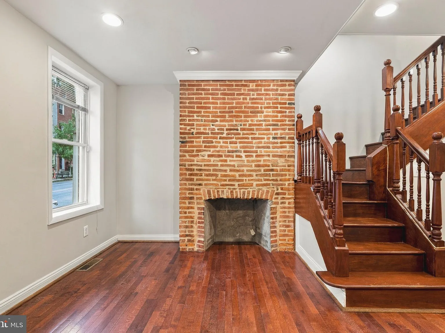 4 bed, 2.5 bath, 1578 sqft, $2,800 — Photo 4