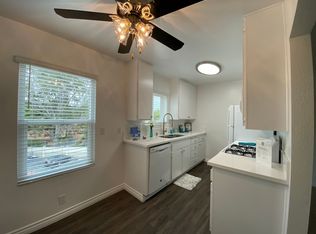 Villas de Laura Apts, Oceanside, CA 92056