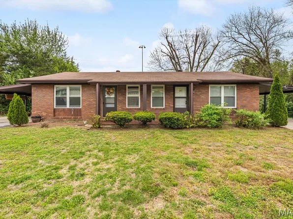 24 Justice Dr, Belleville, IL 62226