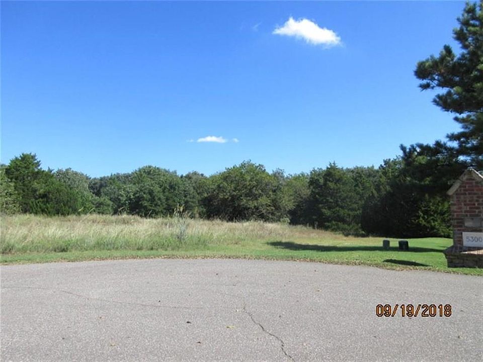 1st image of 5301 NE 131st Ct