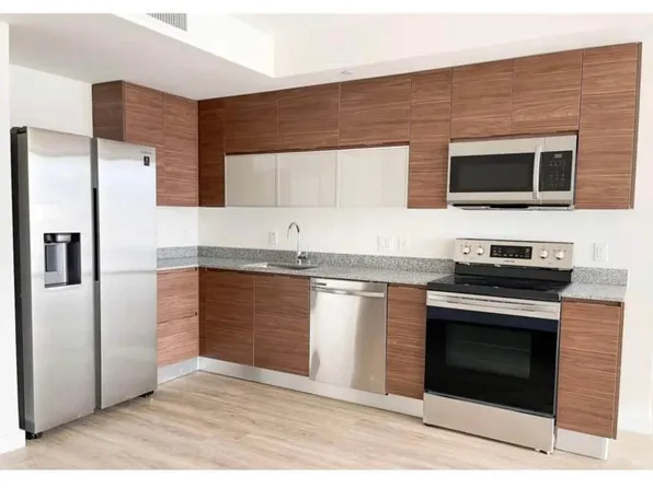 (undisclosed Address), Miami, FL 33132