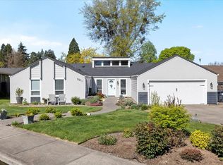 2671 Aldersgate Rd, Medford, OR 97504