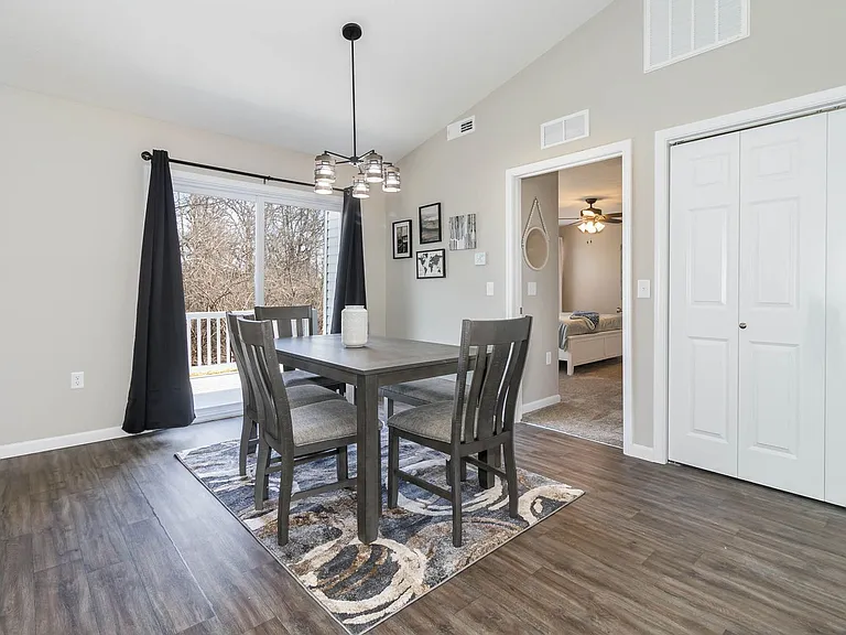 8 E Persimmon Dr — Photo 9