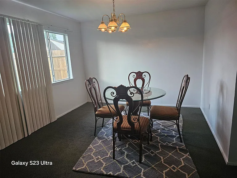 1322 Fieldstone Dr — Photo 6
