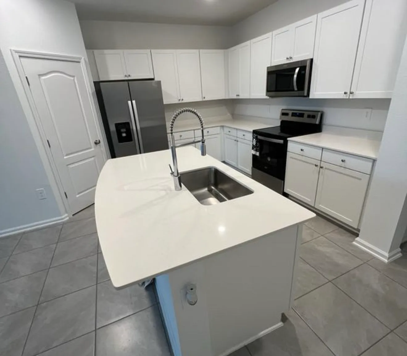 241 Redbud Rd — Photo 3