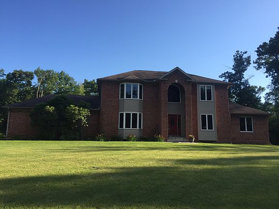 2nd image of 565 Marshall Ln