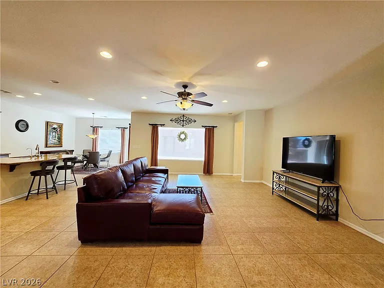 2312 Perrysburg Dr — Photo 10