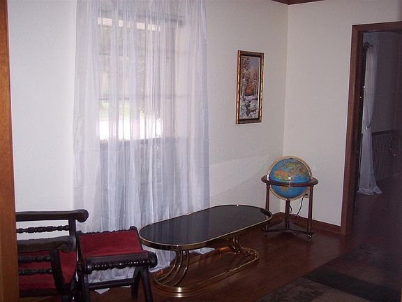 3rd image of 7025 Shanahan Dr