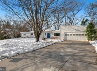 16614 Leopold Ter, Rockville, MD 20855