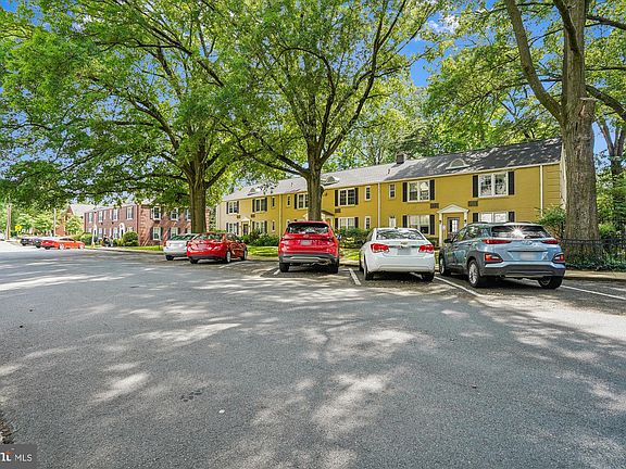 4th image of 228 N Thomas St APT 4