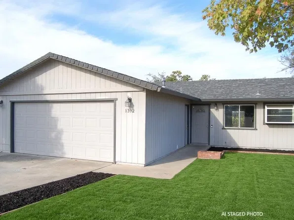 1392 Whistling Dr, Redding, CA 96003