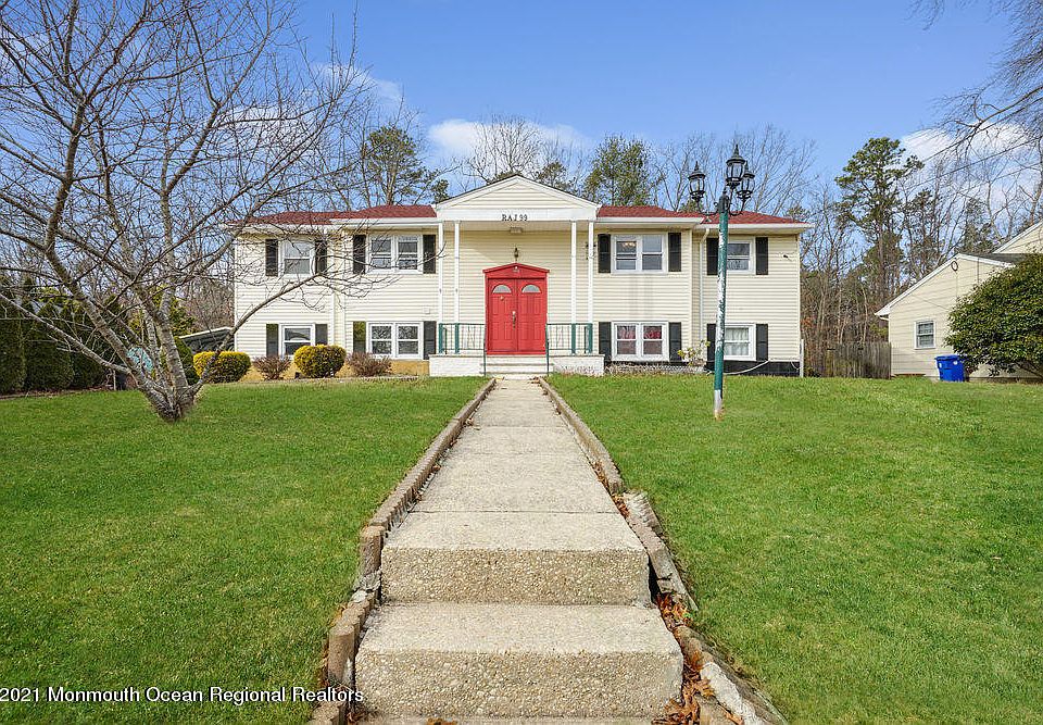 1st image of 99 Cardinal Dr