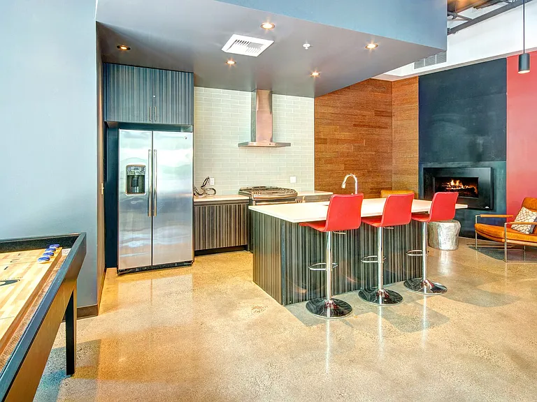 Session Apartments — Photo 6