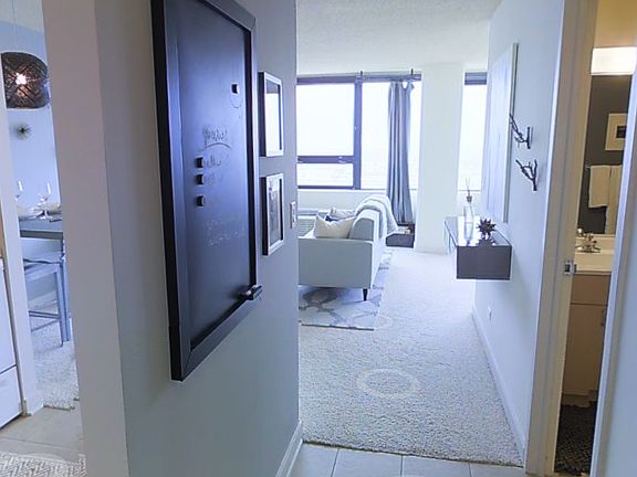 3rd image of 1250 S Michigan Ave #4