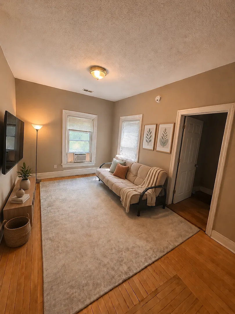 282 Harrison Avenue South — Photo 3