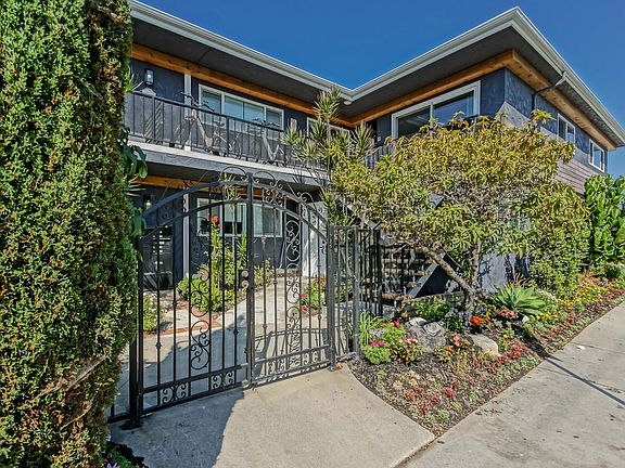 3rd image of 1923 Vanderbilt Ln #D