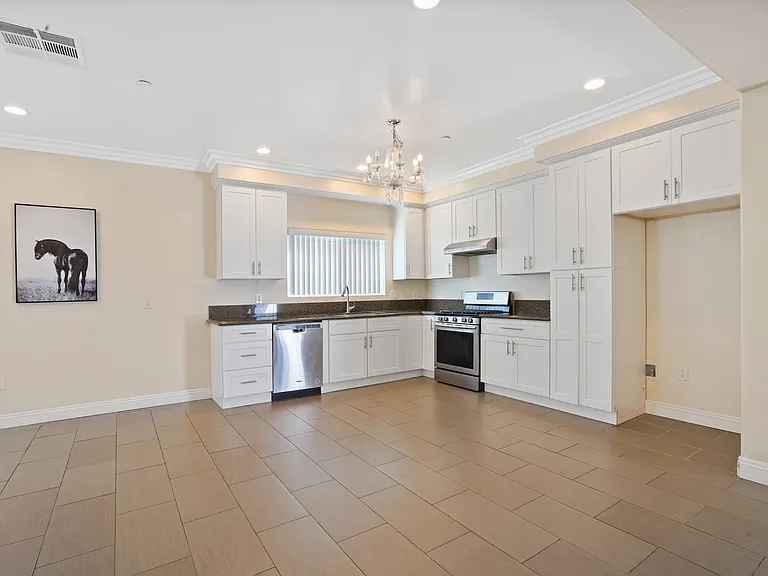 10562 Lexington St — Photo 19
