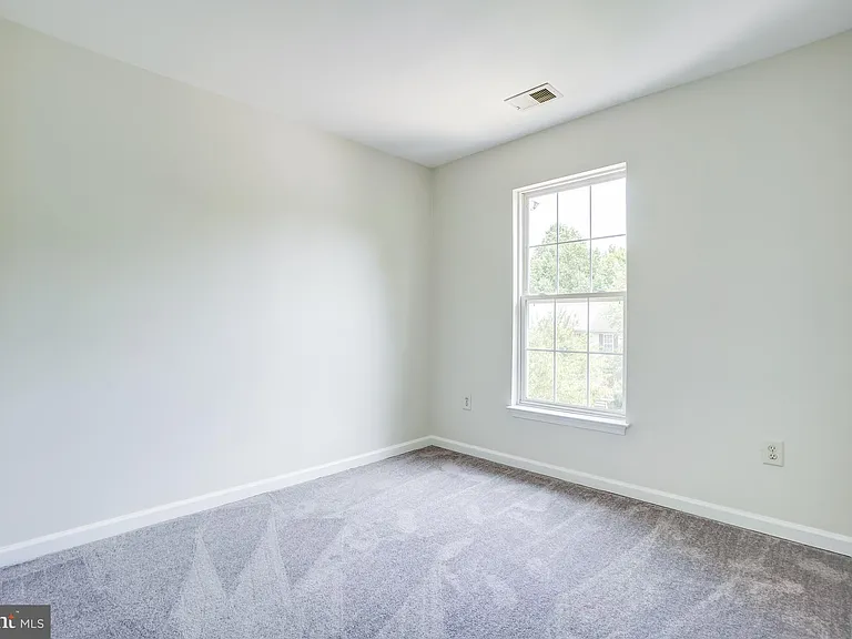 4302 Day Lily Dr — Photo 22