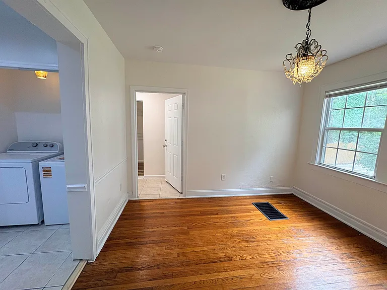 212 Barbourville Dr — Photo 6