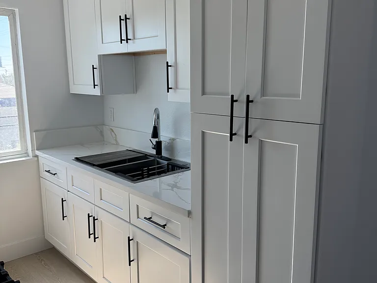 455 W Valencia Dr #D — Photo 7