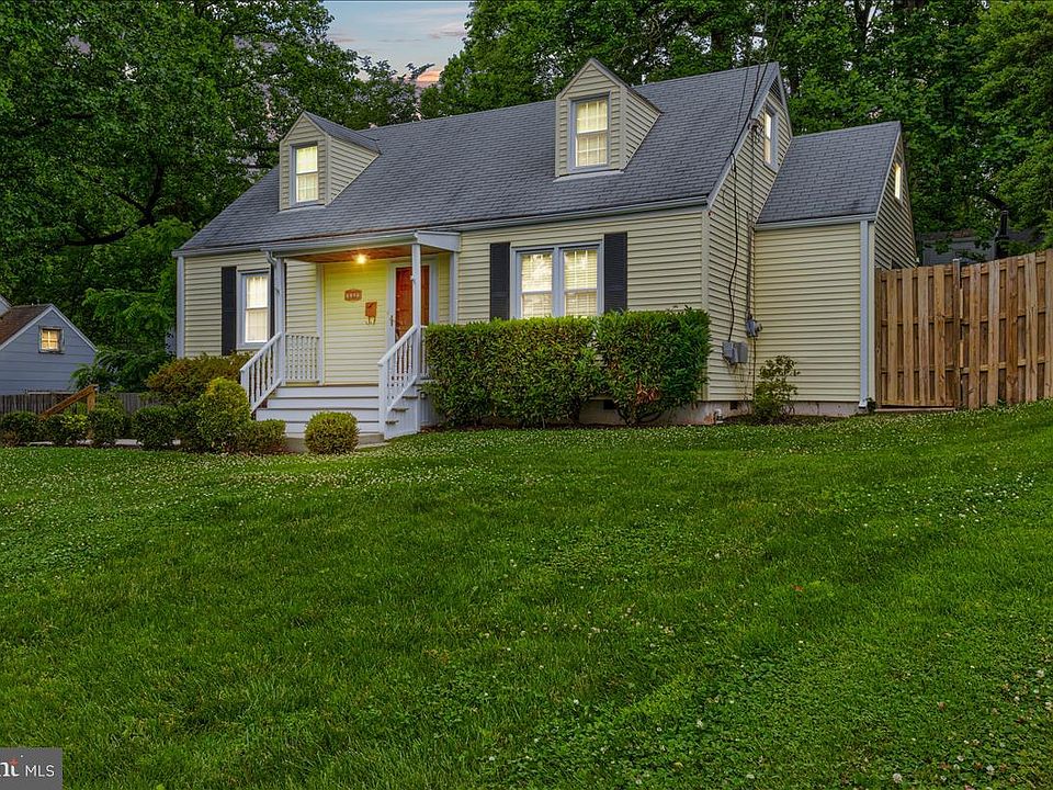 1st image of 7327 Poplar Ct
