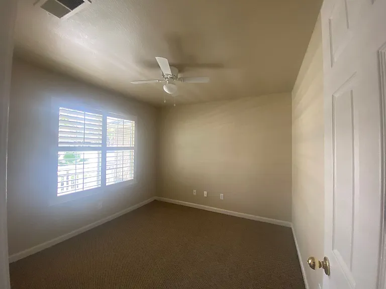 883 W Julia Way — Photo 13