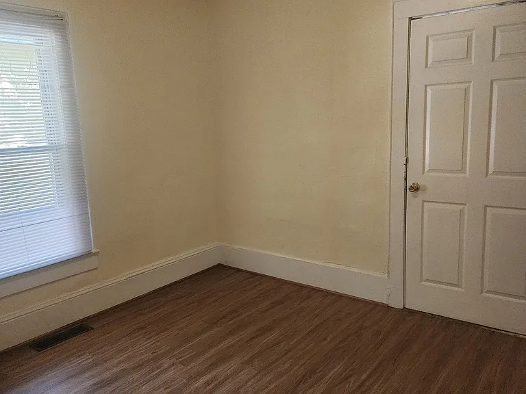 3109 Tuckaseegee Rd — Photo 9
