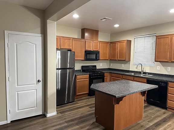 5th image of 6136 Sugartree Ave