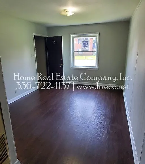 2336 N Cherry St #B — Photo 3