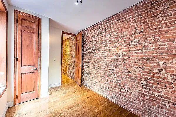 Rented by Executive Towers  | media 15