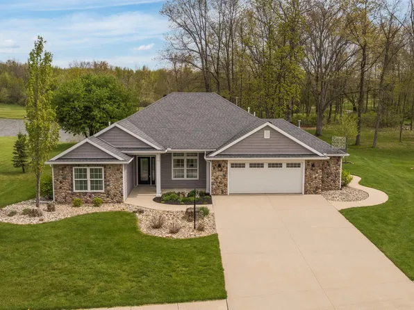 3330 Kellygreen Dr, Angola, IN 46703