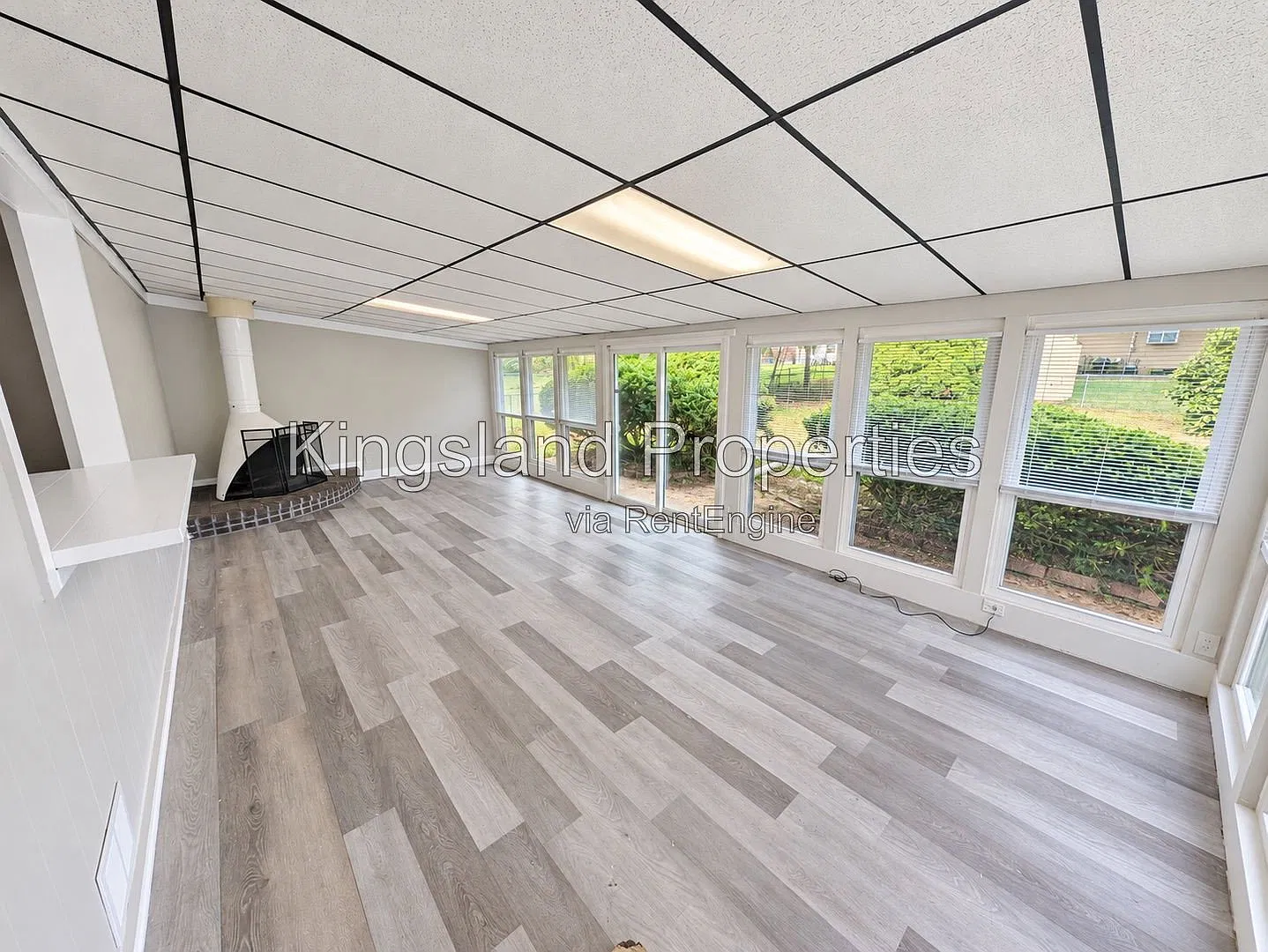 3 bed, 1.5 bath, 1445 sqft, $1,550 — Photo 3