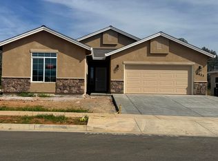 5423 Thumb Rock Rd, Redding, CA 96002